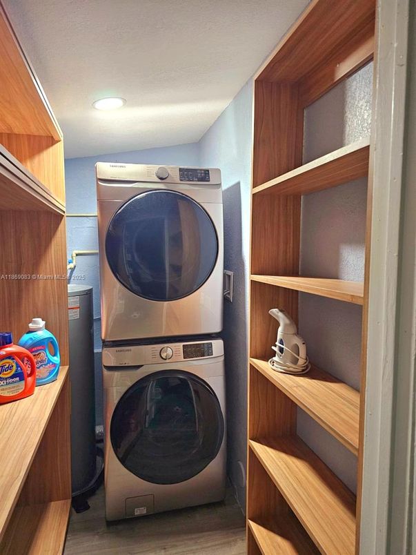 Interior, Recessed Lighting, Utility Closets, Washer, Wood Texture Flooring