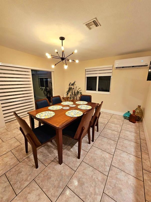 Dining room, Interior, Pendant Lights