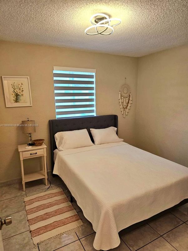 Bedroom, Interior, Pendant Lights