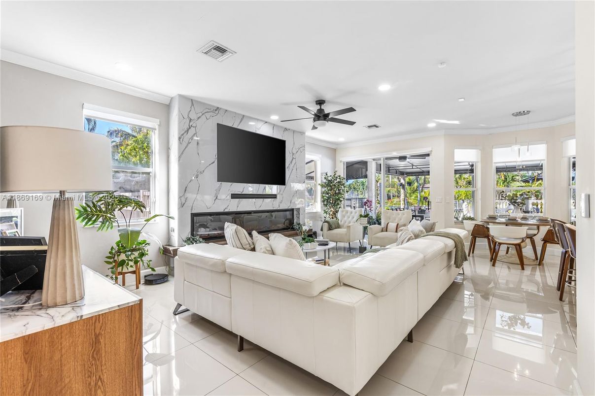 Dining room, Fireplace, Interior, Living room, Recessed Lighting