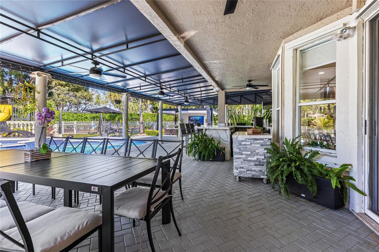 Exterior, Sun Room