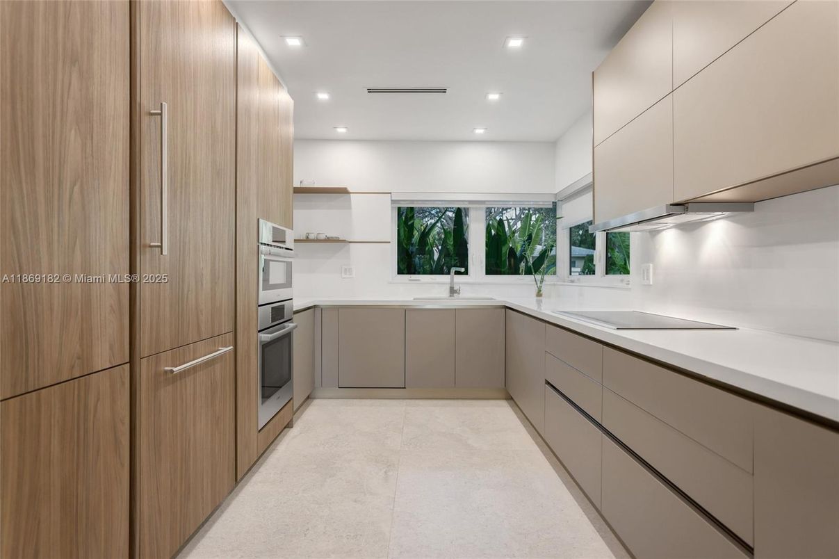 Interior, Kitchen, Recessed Lighting