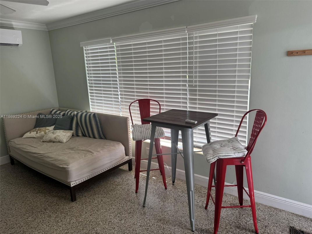 Dining room, Interior