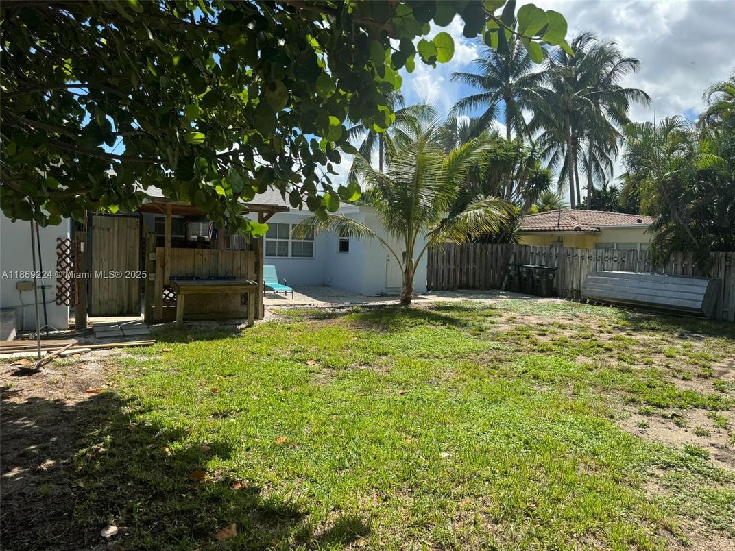 Backyard, Exterior, Hot Tub