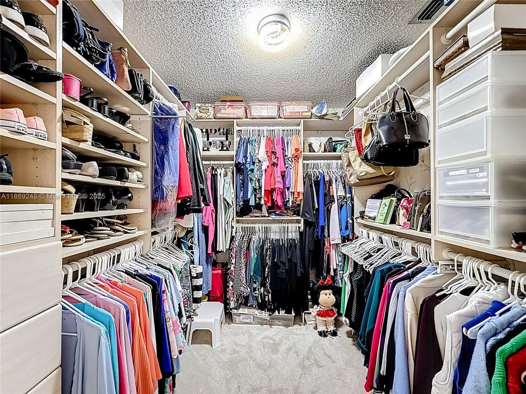 Interior, Walk-in Closets