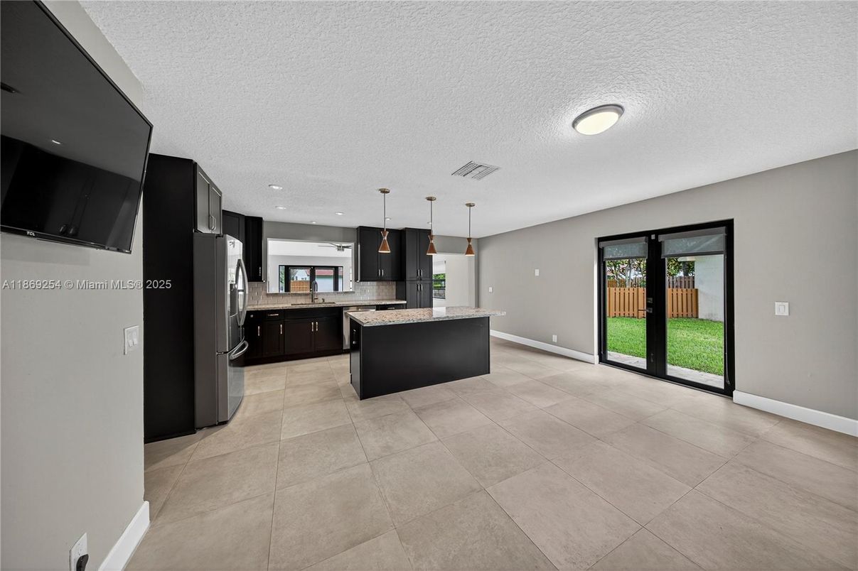 Interior, Kitchen, Pendant Lights, Recessed Lighting