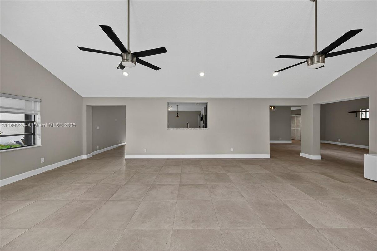 Empty room, Interior, Pendant Lights, Recessed Lighting