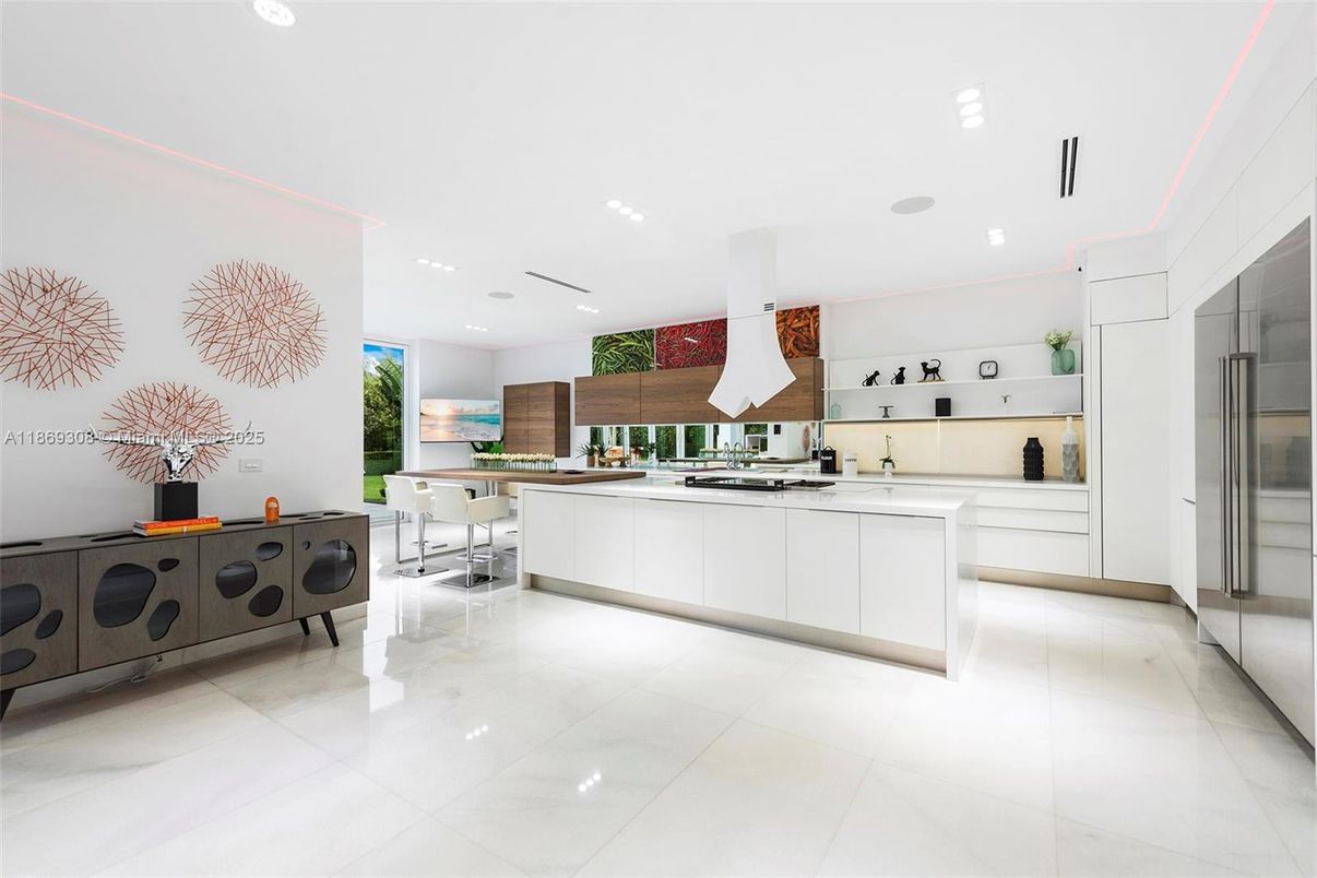 Dining room, Interior, Kitchen, Recessed Lighting