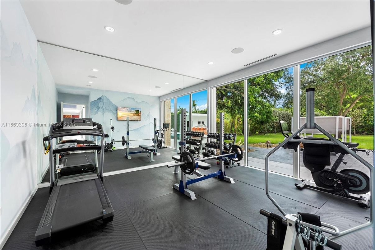 Fitness Equipment, Interior, Recessed Lighting