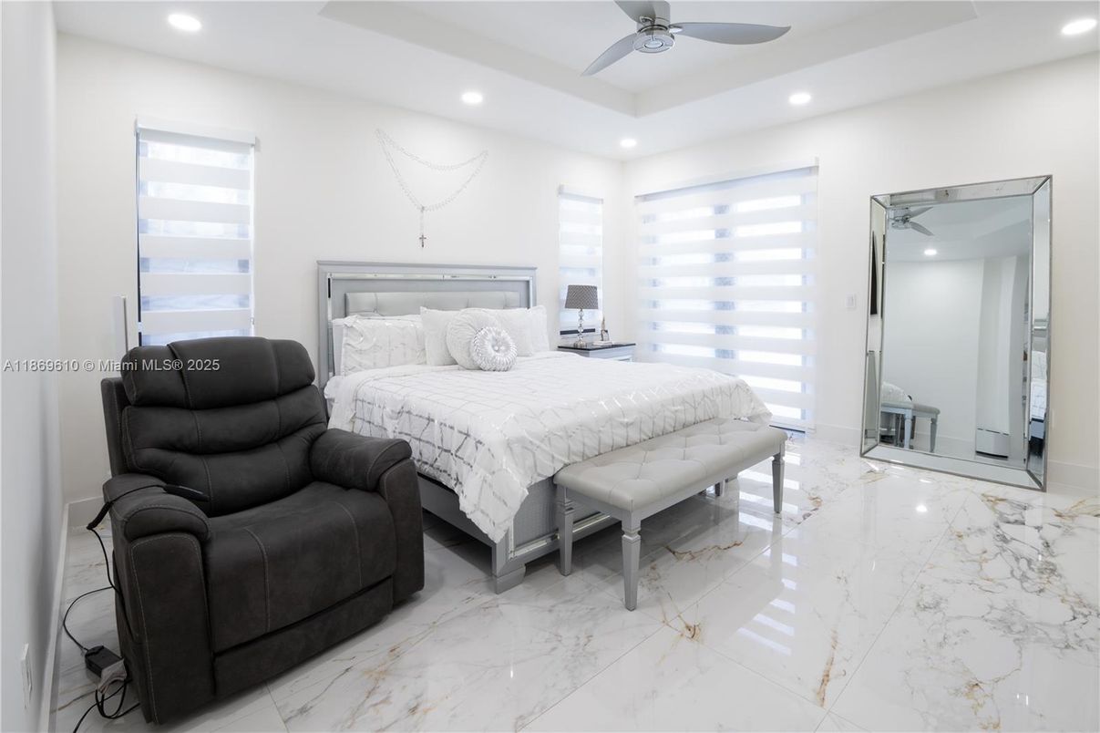 Bedroom, Interior, Marble, Recessed Lighting
