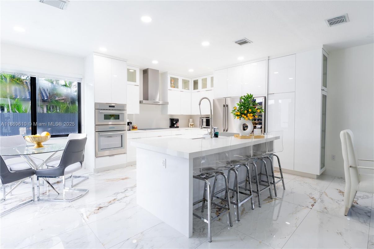 Dining room, Interior, Kitchen, Marble, Recessed Lighting, Stainless Steel Appliances