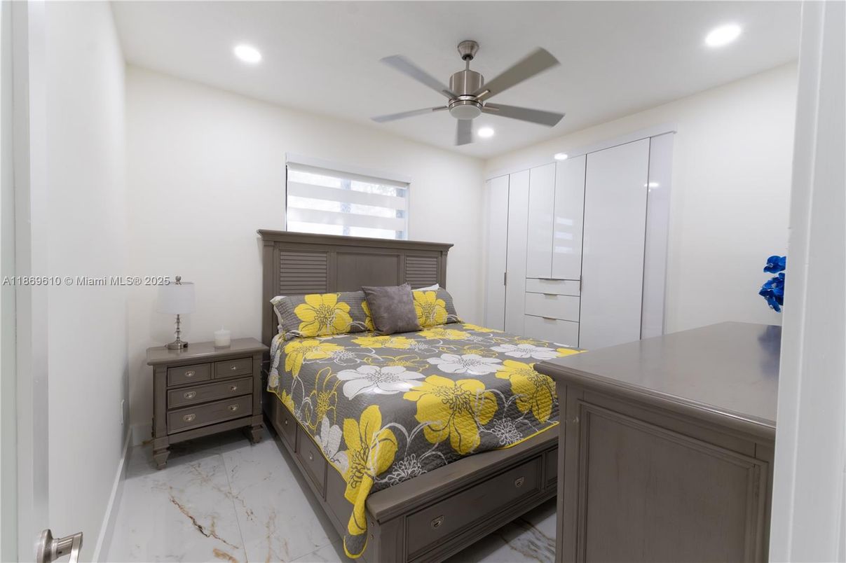 Bedroom, Interior, Marble, Recessed Lighting