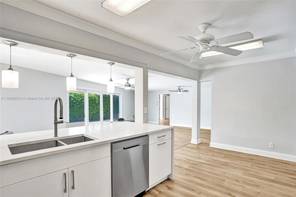 Interior, Kitchen, Pendant Lights, Wood Texture Flooring