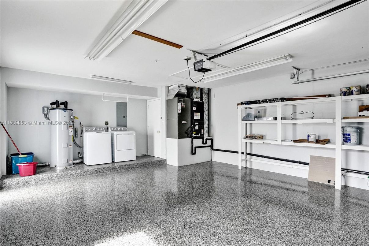 Garage, Interior, Washer
