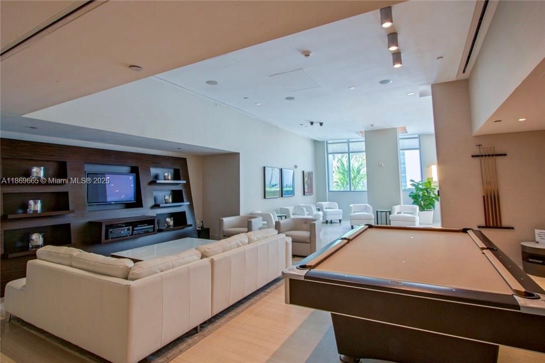 Billiard Table, Game Room, Interior, Living room, Recessed Lighting, Wood Texture Flooring