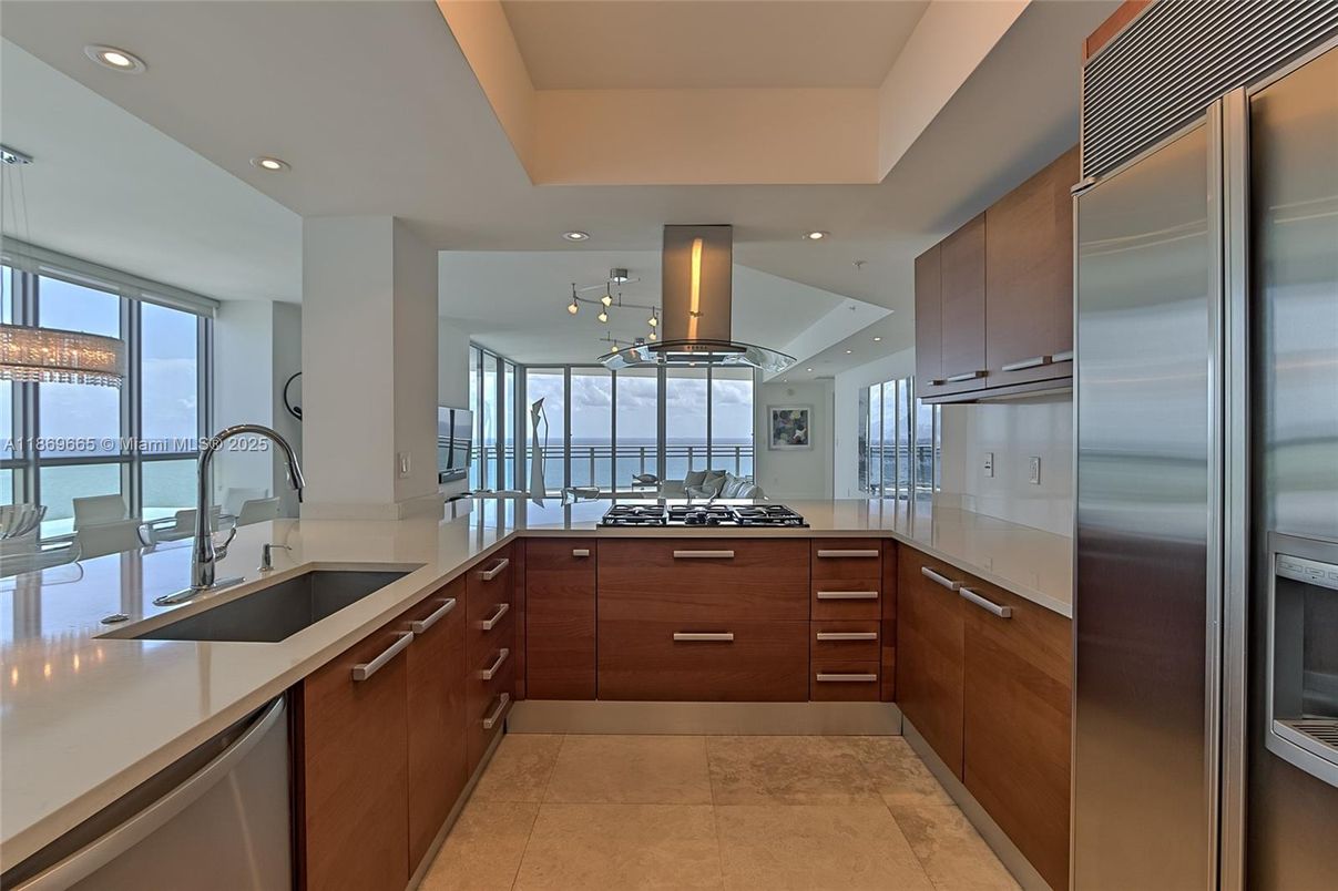 Interior, Kitchen, Recessed Lighting, Stainless Steel Appliances, Water