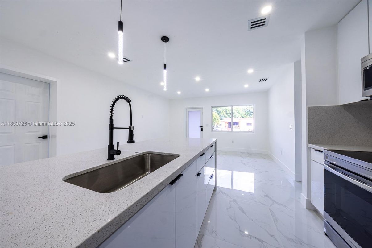 Interior, Kitchen, Marble, Pendant Lights, Recessed Lighting