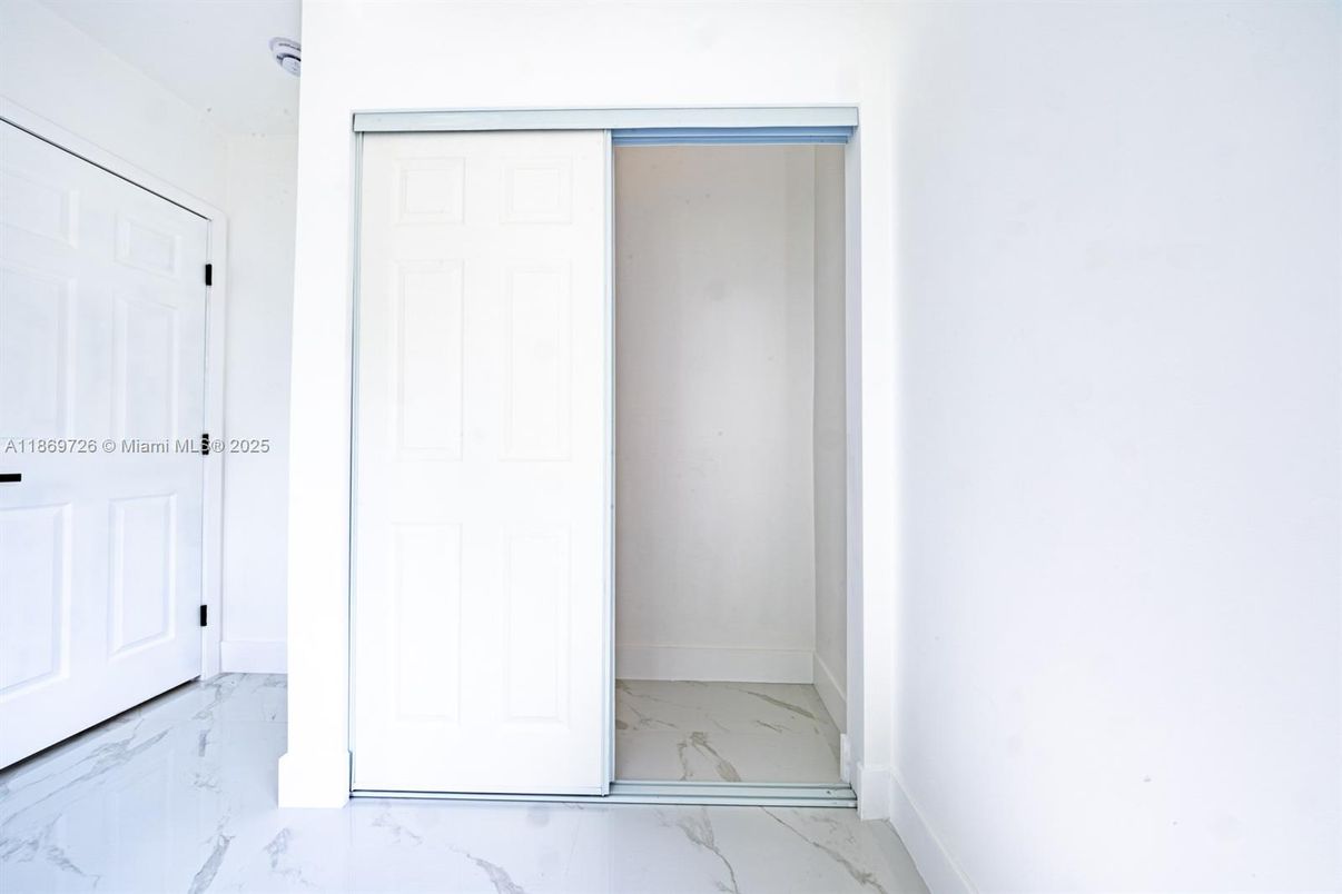 Empty room, Interior, Marble