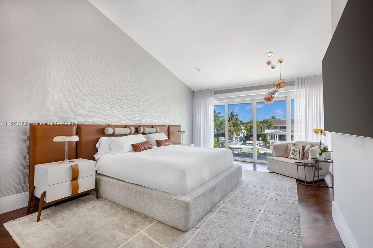 Bedroom, Interior, Pendant Lights, Wood Texture Flooring