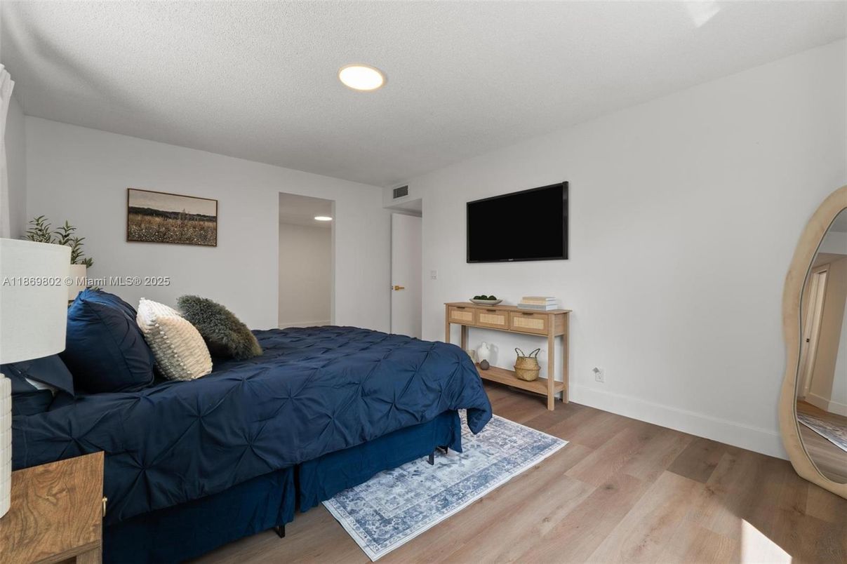 Bedroom, Interior, Recessed Lighting, Wood Texture Flooring