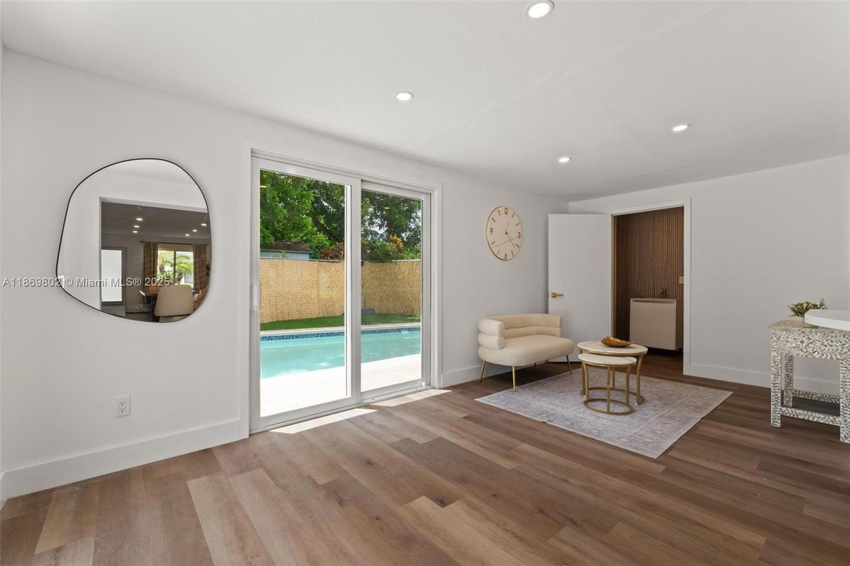 Interior, Recessed Lighting, Wood Texture Flooring