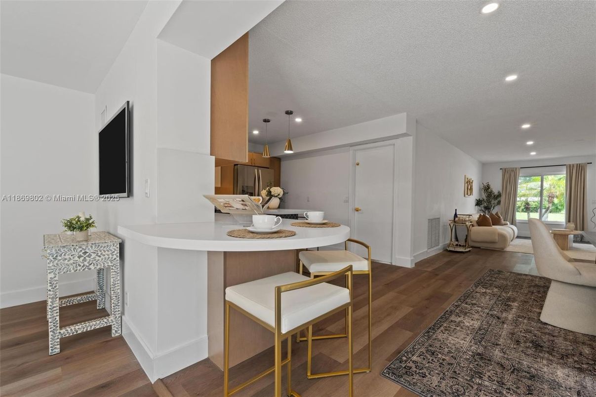 Interior, Kitchen, Pendant Lights, Recessed Lighting, Wood Texture Flooring