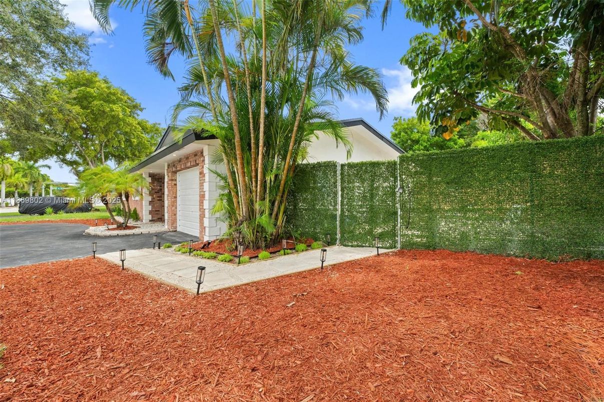 Backyard, Detached Garage, Exterior