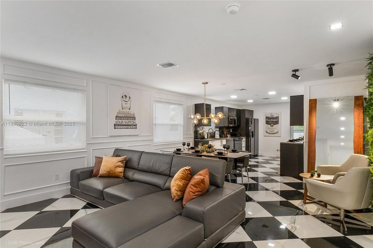 Dining room, Interior, Kitchen, Living room, Pendant Lights, Recessed Lighting