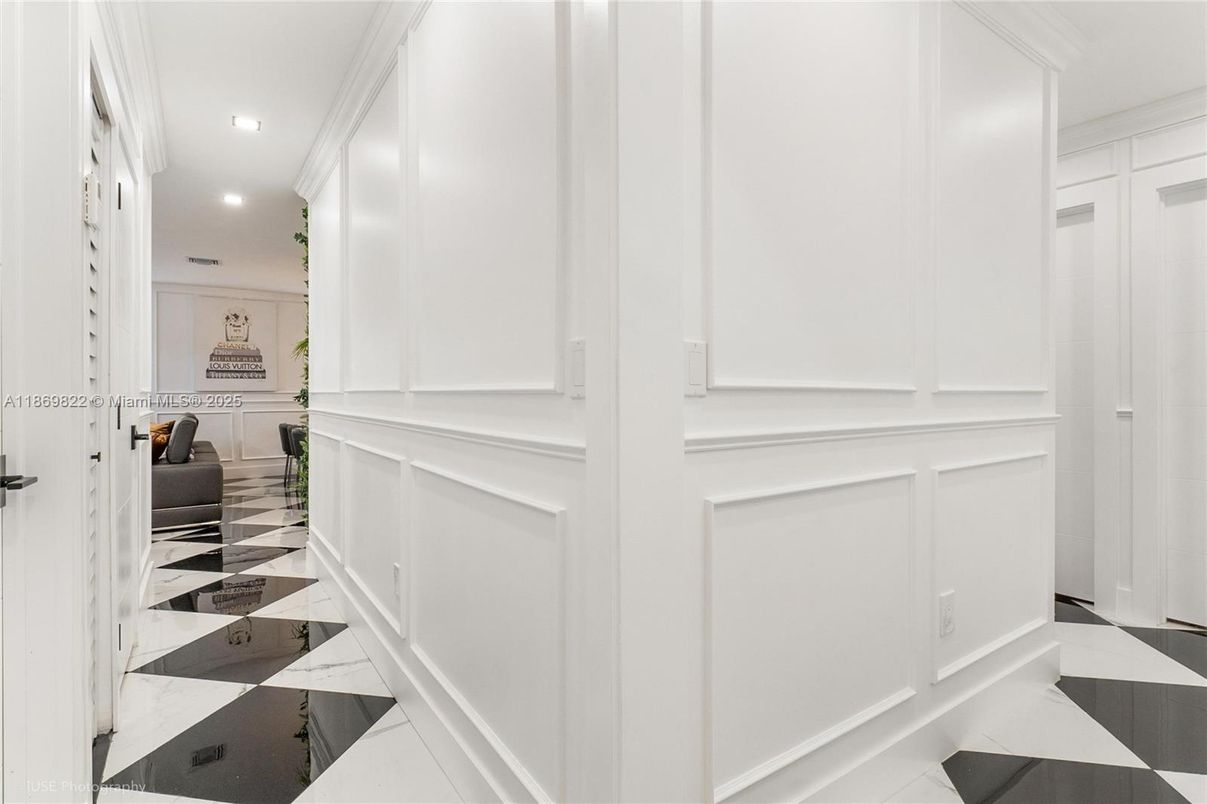 Interior, Recessed Lighting