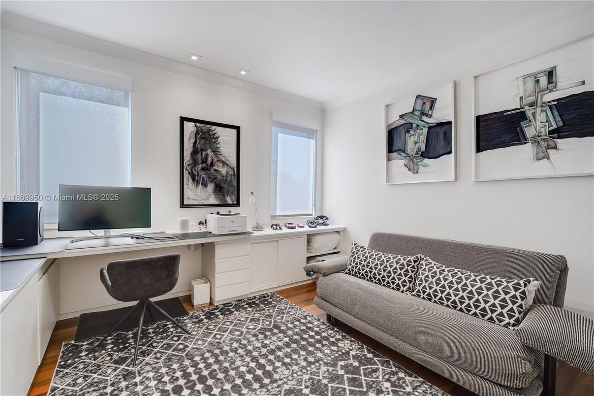 Home Office, Interior, Recessed Lighting, Wood Texture Flooring
