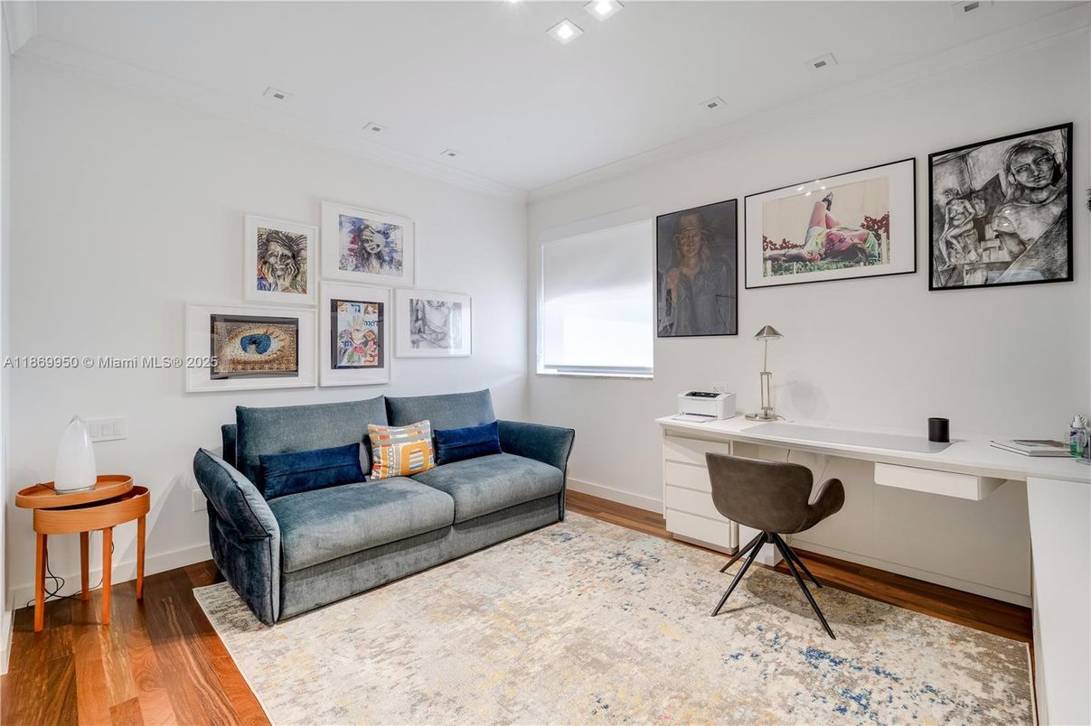 Home Office, Interior, Recessed Lighting, Wood Texture Flooring
