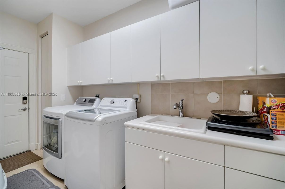 Interior, Washer