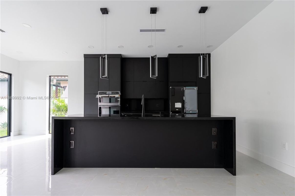 Interior, Kitchen, Pendant Lights, Recessed Lighting, Stainless Steel Appliances