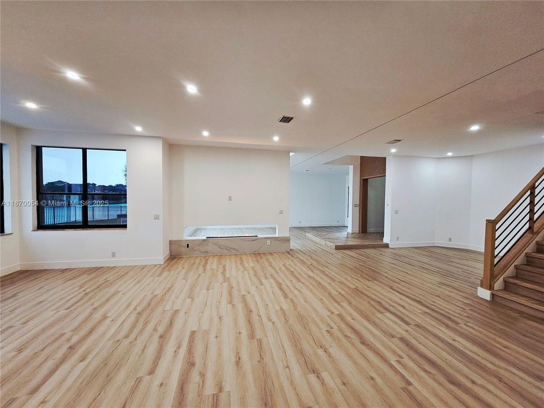 Empty room, Interior, Recessed Lighting, Wood Texture Flooring