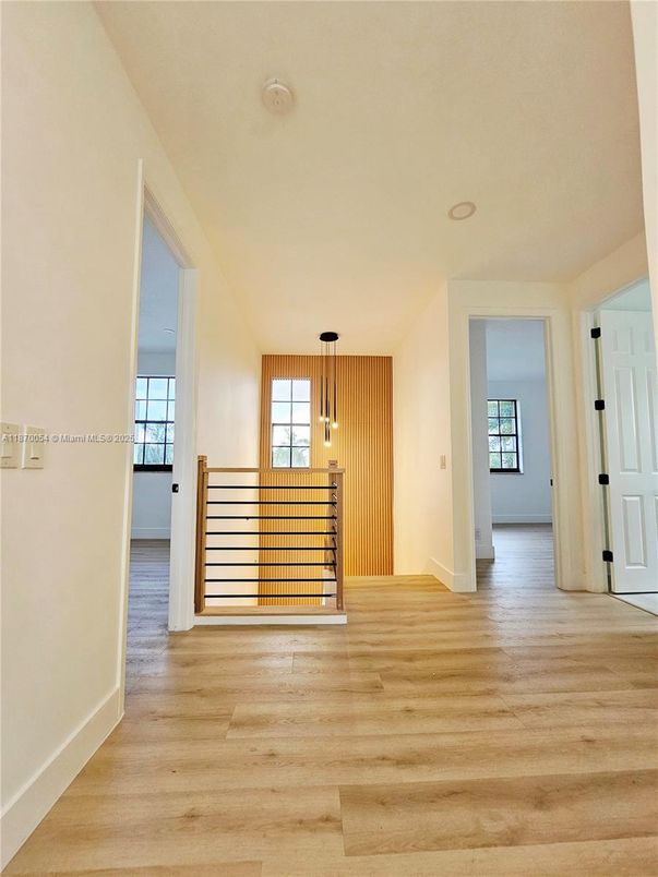 Empty room, Interior, Pendant Lights, Wood Texture Flooring