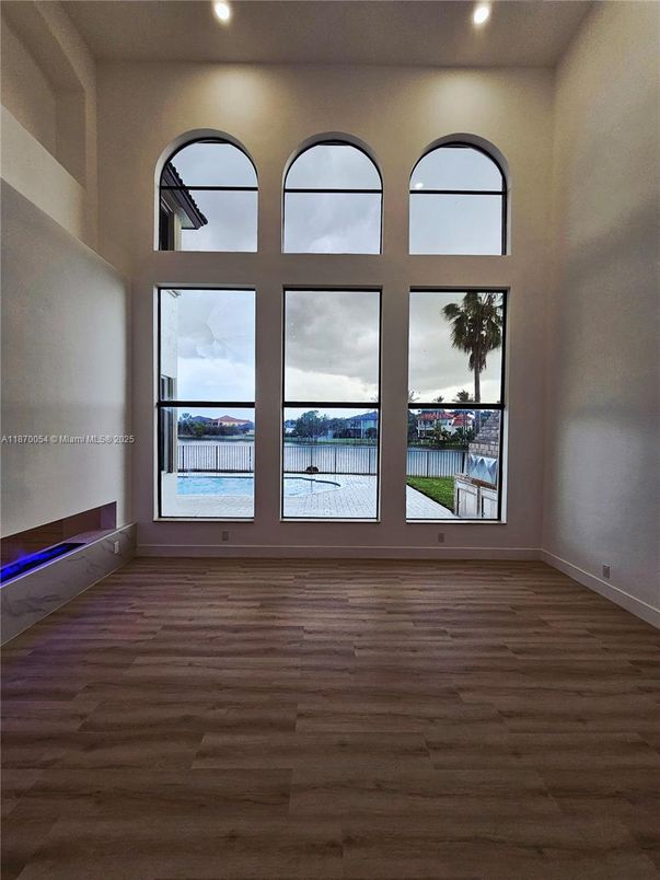Empty room, Interior, Recessed Lighting, Water, Wood Texture Flooring