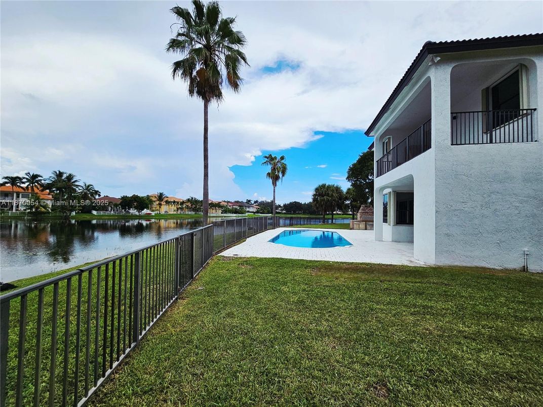 Backyard, Exterior, Pool, Water