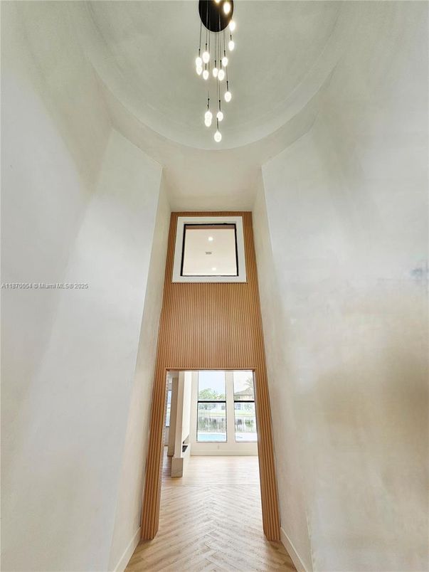 Interior, Pendant Lights, Wood Texture Flooring