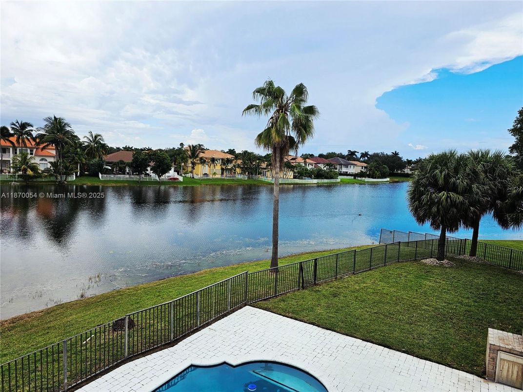 Exterior, Pool, Water