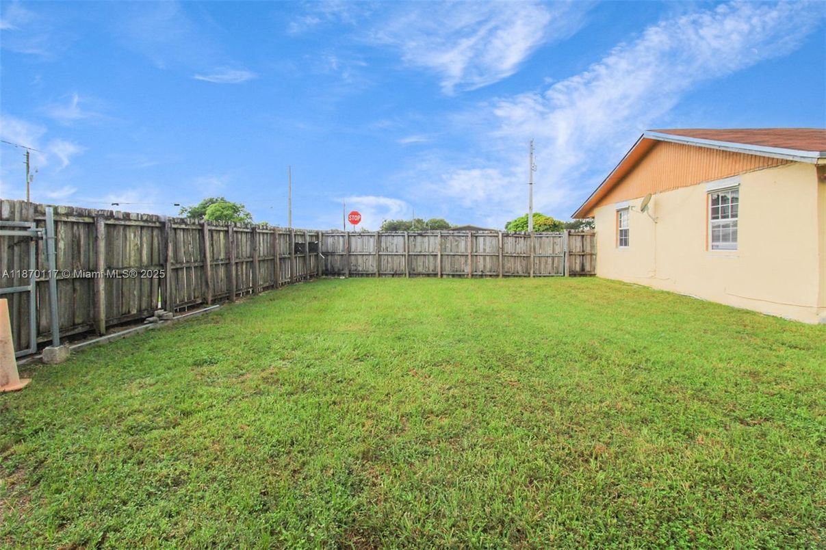 Backyard, Exterior