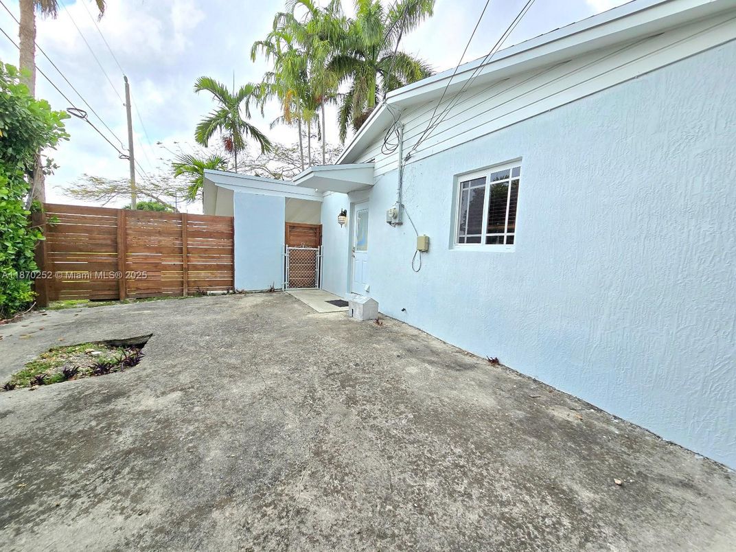 Backyard, Exterior