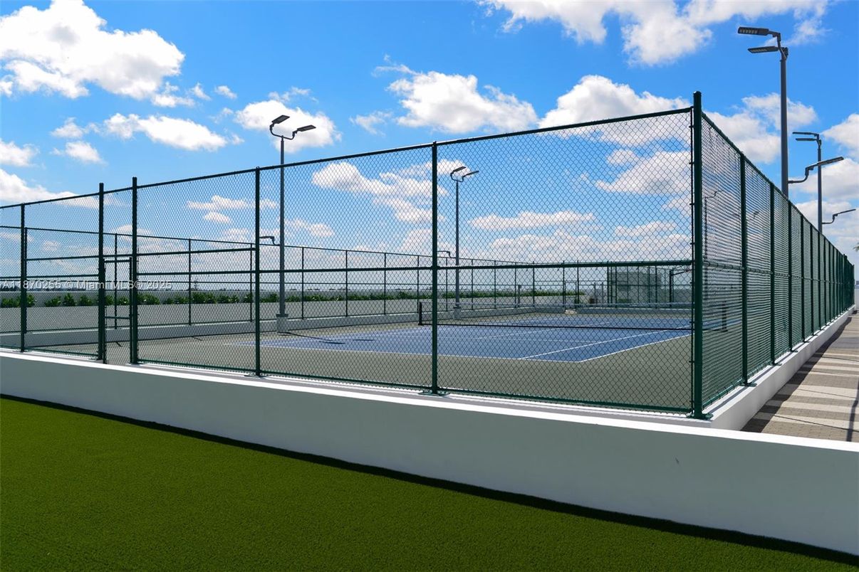 Exterior, Tennis Courts