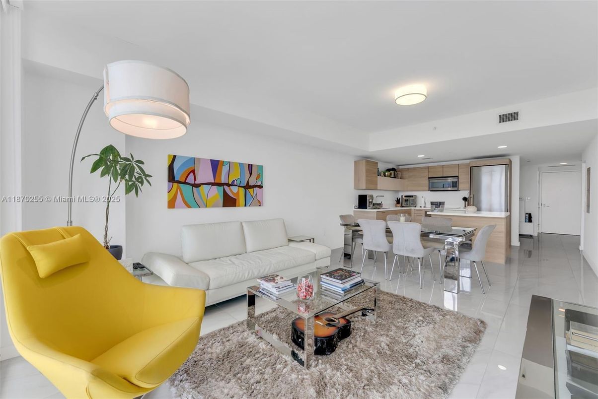 Dining room, Interior, Kitchen, Living room, Recessed Lighting