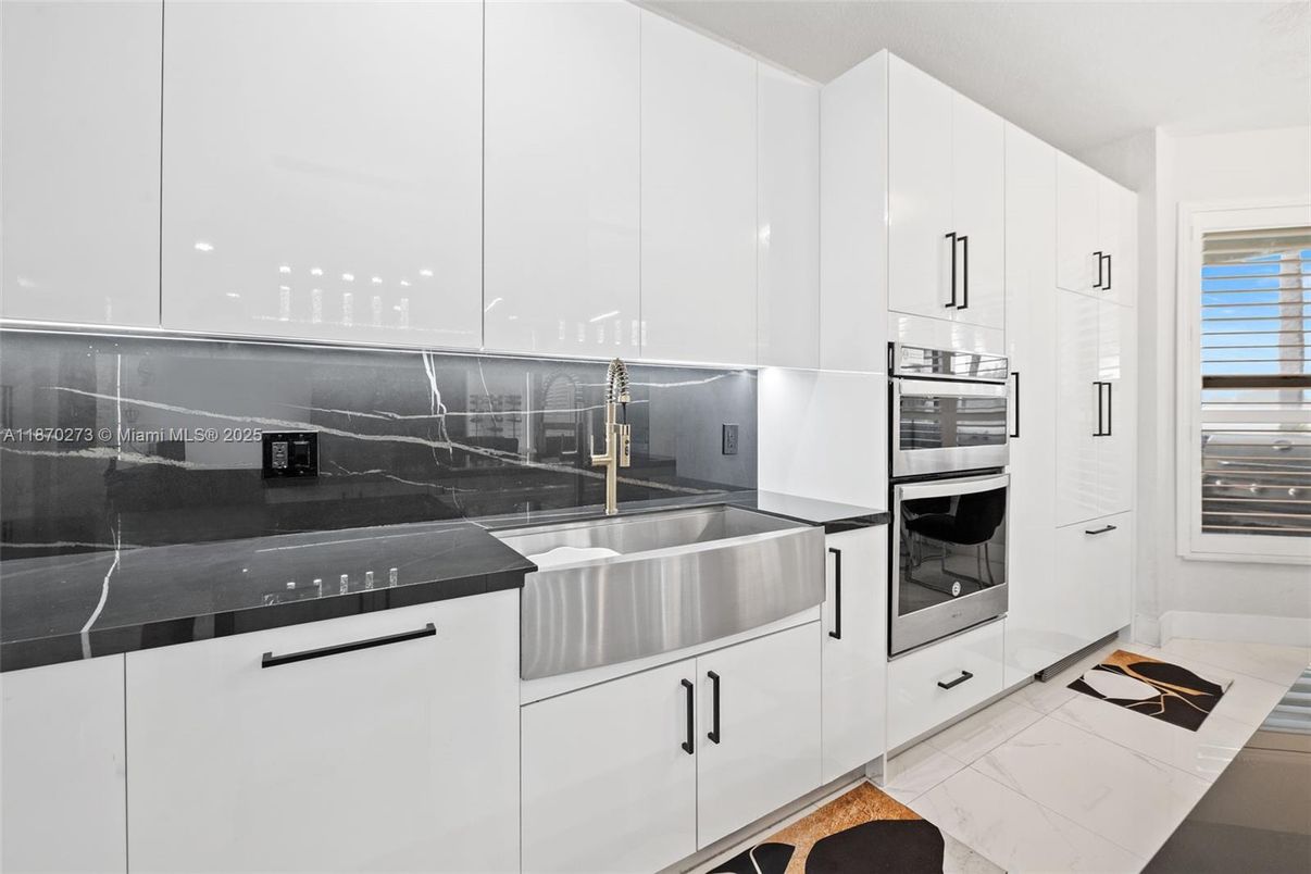 Interior, Kitchen, Stainless Steel Appliances