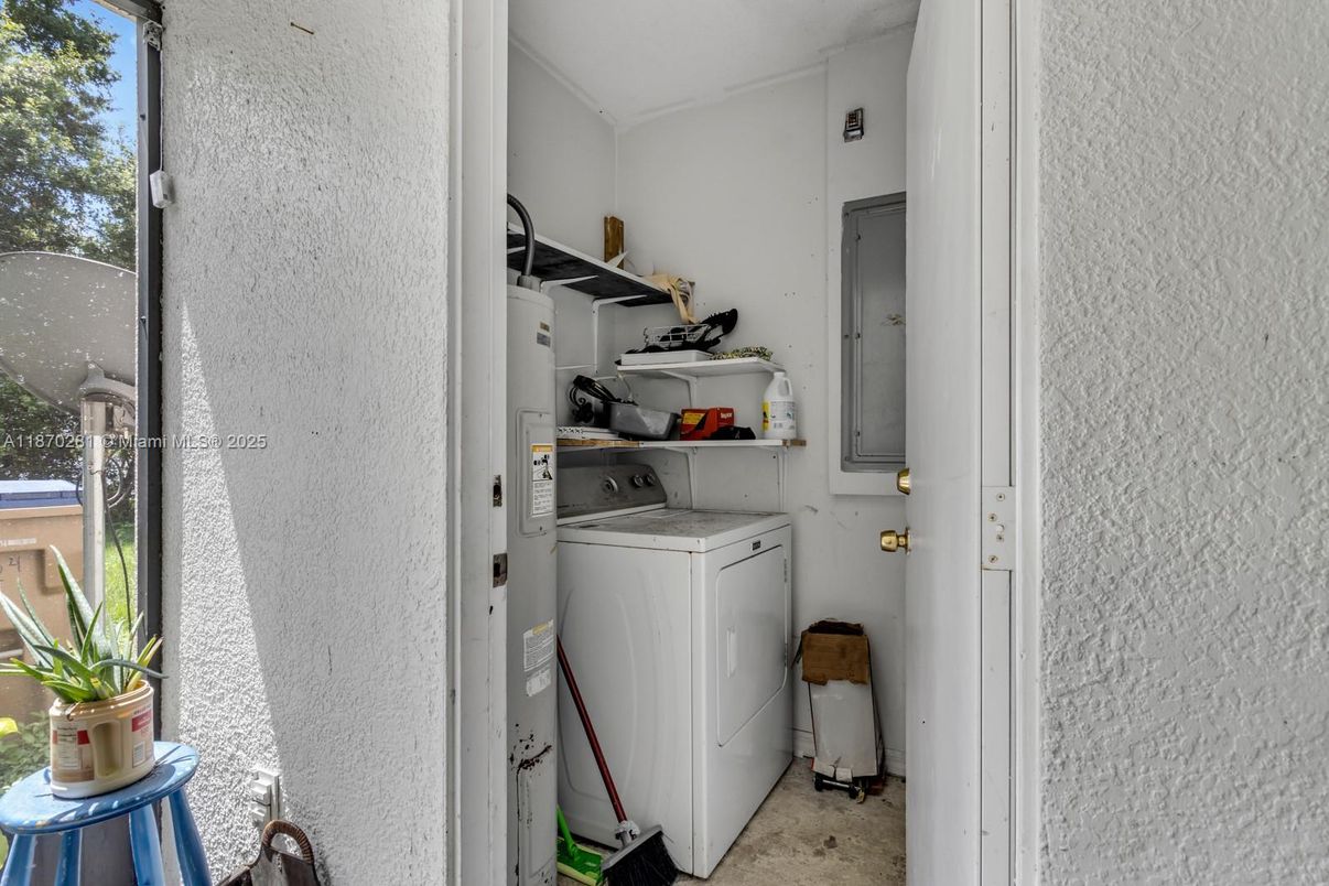 Interior, Utility Closets, Washer