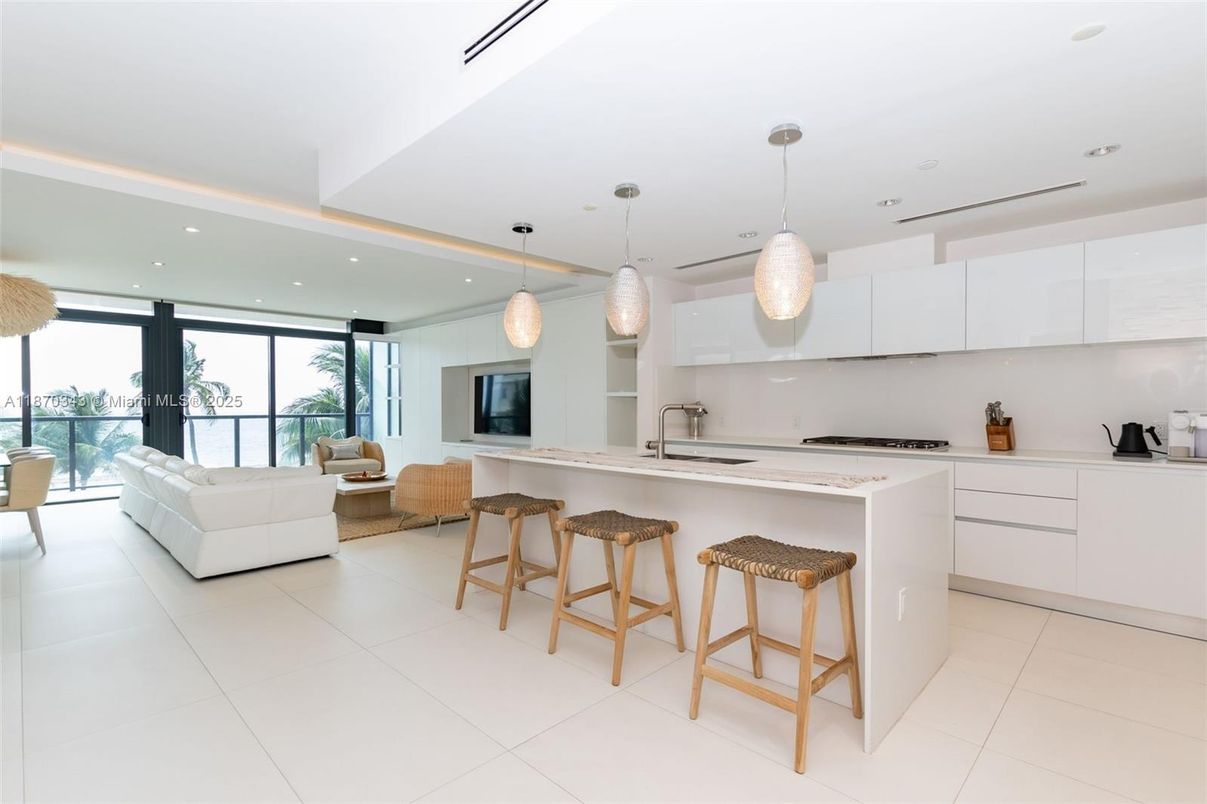 Interior, Kitchen, Living room, Pendant Lights, Recessed Lighting