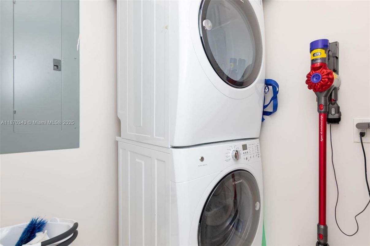 Interior, Utility Closets, Washer