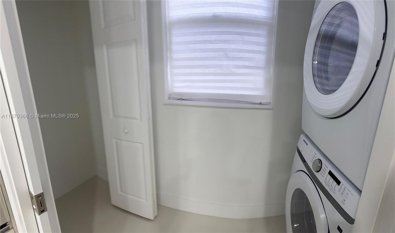 Interior, Utility Closets, Washer