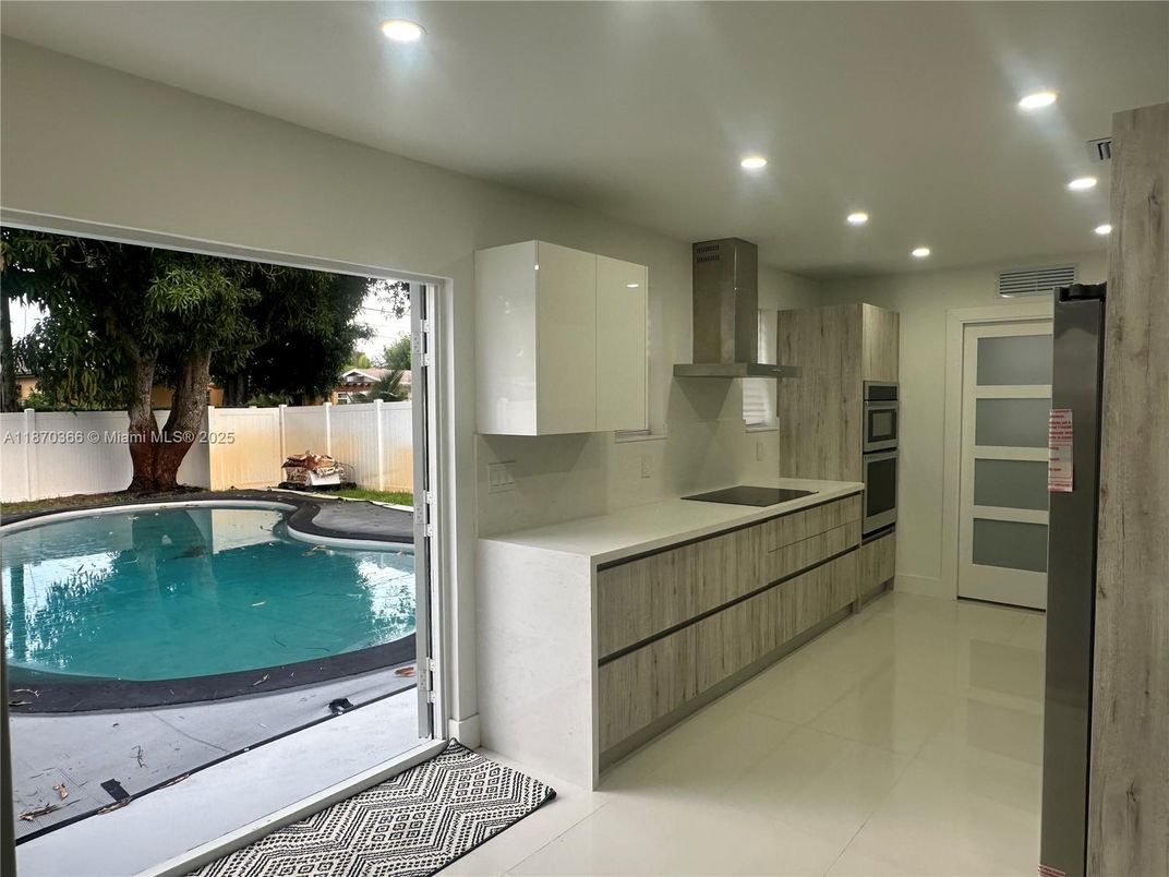 Interior, Kitchen, Pool, Recessed Lighting