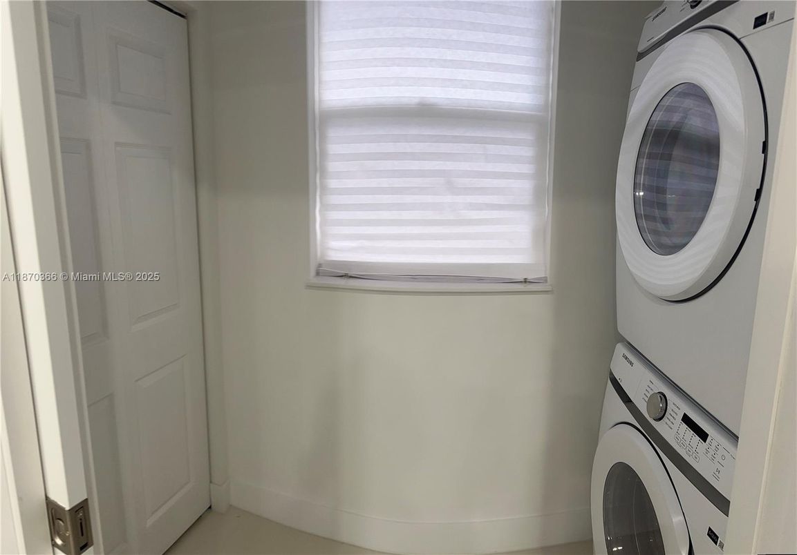 Interior, Utility Closets, Washer